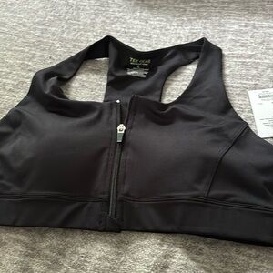 Zip up work out bra ✨New never worn

🌸bundle with other items and save!!